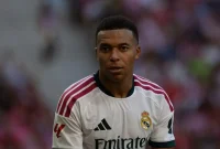 Kylian Mbappe Kembali Berlatih di Valdebebas Usai Alami Cedera Lutut WmOBJxhWGeC4