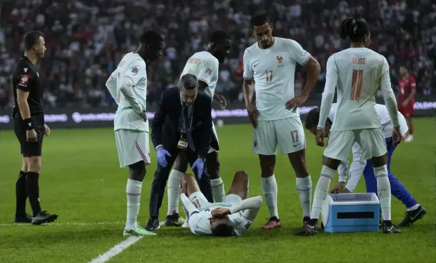 Kylian Mbappe Kembali Berlatih di Valdebebas Usai Alami Cedera Lutut 1 Kylian Mbappe Kembali Berlatih di Valdebebas Usai Alami Cedera Lutut